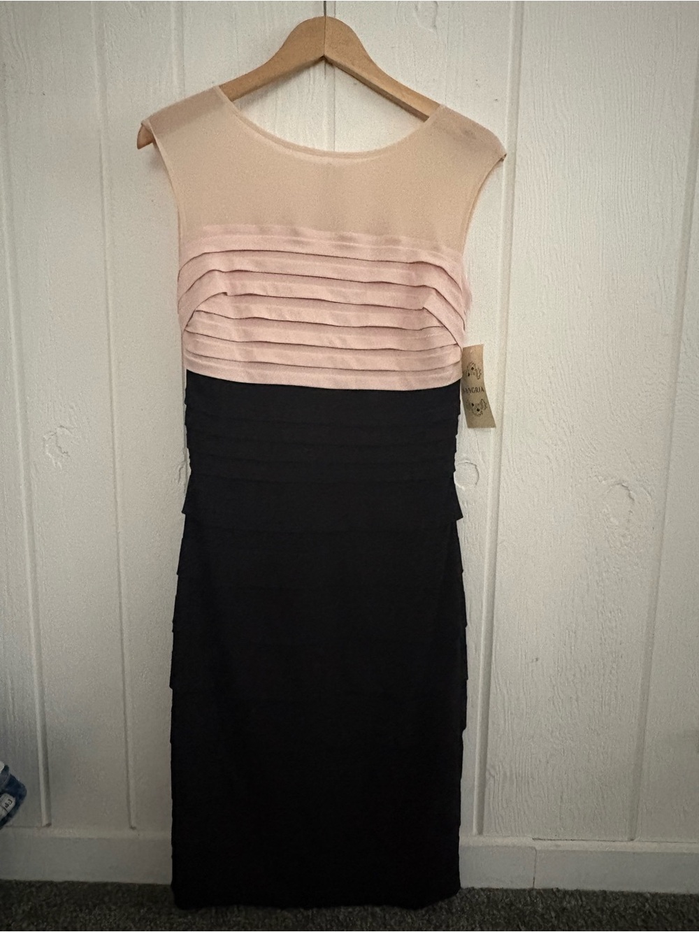 Sleeveless Two-Tone Pink and Black Sheath Dress